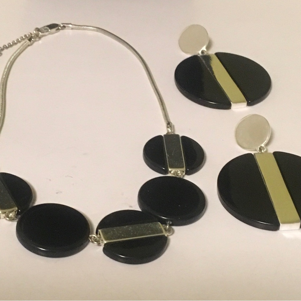 Kenneth Cole Black and Gold Necklace Set